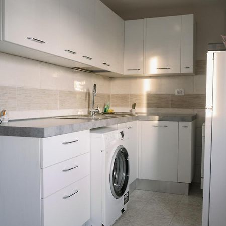 Romantic Apartment Metro A Ponte Lungo Bagian luar foto